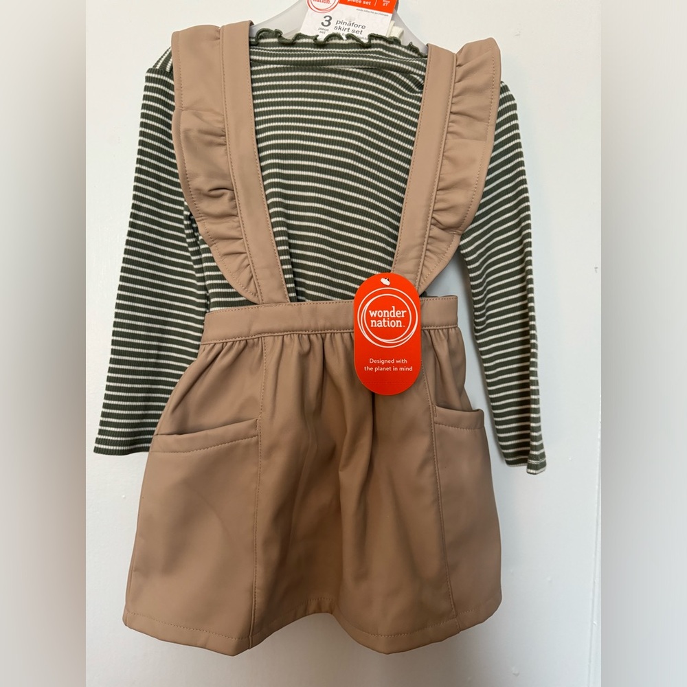 Wonder nation toddler girls 2T skirt set.